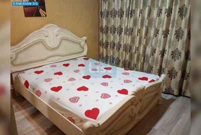 Apartament cu 3 camere semidecomandat în Micro 17