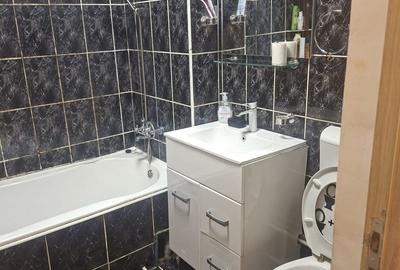 Apartament cu 3 camere în Craiovei