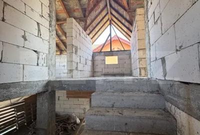 Casă cu 4 camere cu Teren 420 Mp în Cernele - 9