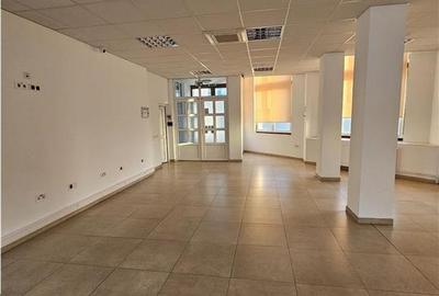 Birou, de 900 mp, în Piața Cluj - 8