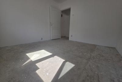 Apartament cu 3 camere semidecomandat în Central - 2