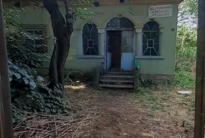 Casă cu 6 camere cu Teren 2826 Mp în Dobrotești