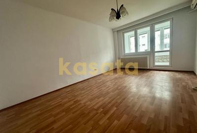 Apartament cu 2 camere decomandat în 1 Decembrie 1918 - 1