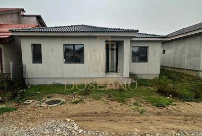 Casă cu 4 camere cu Teren 300 Mp în Sânmartin