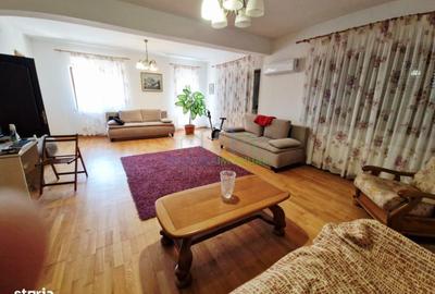 Casă cu 4 camere cu Teren 2936 Mp în Coșoveni