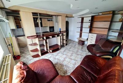 Apartament cu 3 camere decomandat, mobilat în Nicolina - 1
