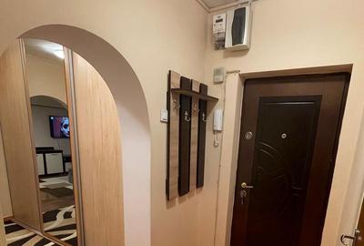Apartament cu 3 camere semidecomandat în Titan - 3