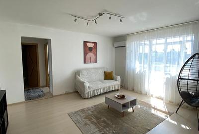 Apartament cu 2 camere semidecomandat în Craiovița Nouă
