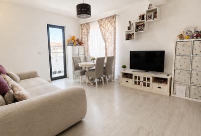 Apartament cu 2 camere semidecomandat, mobilat în Giroc