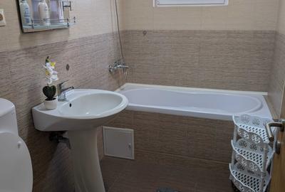 Apartament cu 3 camere decomandat în Giroc