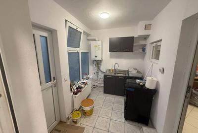 Casă cu 2 camere decomandat în Central - 3