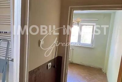 Apartament cu 4 camere în Cetate
