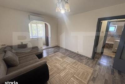 Apartament cu 3 camere în Craiovița Nouă