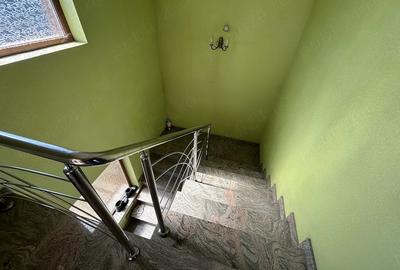 Casă cu 4 camere cu Teren 1812 Mp în Central