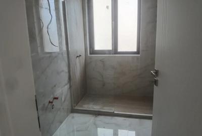 Casă cu 5 camere în Central - 2