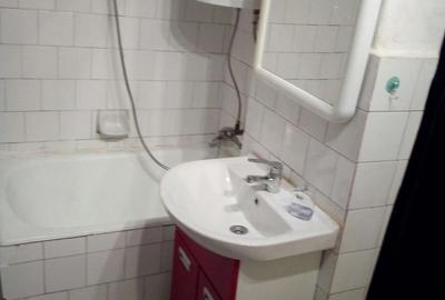Apartament cu 2 camere decomandat în Ștei - 4
