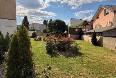 Apartament cu 2 camere decomandat în Apărătorii Patriei