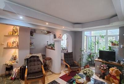 Apartament cu 4 camere în Tecuci
