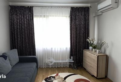 Apartament cu 3 camere nedecomandat în Podu Roș