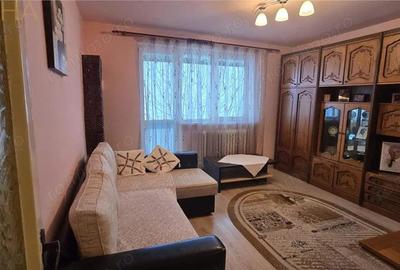 Apartament cu 3 camere decomandat în Calea Moldovei - 2