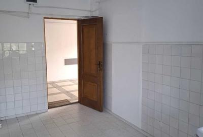 Spațiu comercial, de 20 mp, în Central