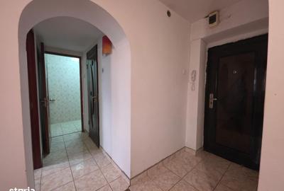 Apartament cu 2 camere semidecomandat în Militari