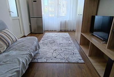 Apartament cu 2 camere semidecomandat, mobilat în Valea Rosie
