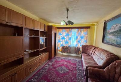 Apartament cu 3 camere decomandat în Decebal