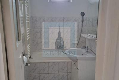Apartament cu 2 camere decomandat în Vlahuță