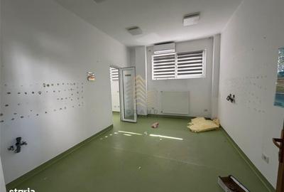 Spațiu comercial, de 65 mp, în Central - 1