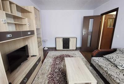 Apartament cu 2 camere semidecomandat în Piața Centrală - 1