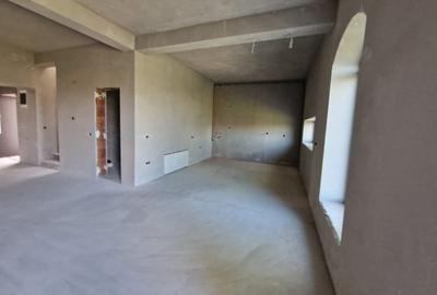 Casă cu 5 camere cu Canalizare în Șura Mică - 3