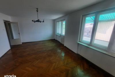 Apartament cu 4 camere în Semicentral - 2