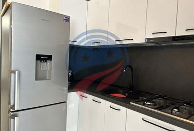 Casă cu 3 camere cu Canalizare în Romanești