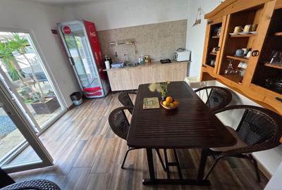 Casă cu 4 camere în Central