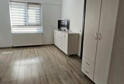 Garsonieră decomandată în Cug