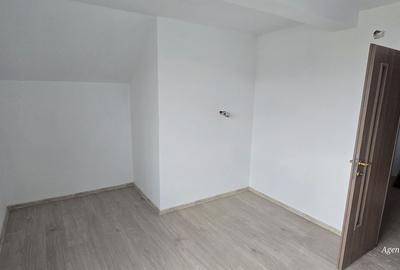 Casă cu 5 camere cu Teren 1000 Mp în Mihai Eminescu - 18