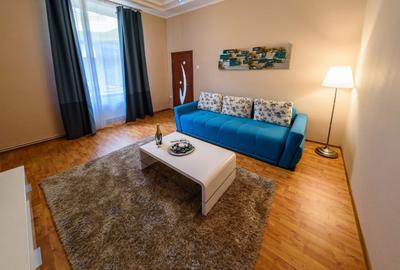 Apartament cu 2 camere decomandat, mobilat în Central