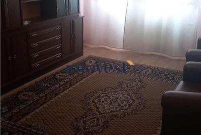 Apartament cu 3 camere în Micro 15 - 3