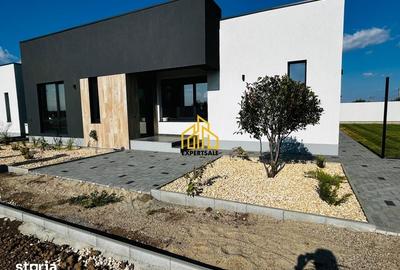 Casă cu 4 camere cu Teren 400 Mp în Clinceni