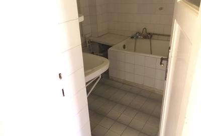 Casă cu 6 camere cu Canalizare în Decebal - 18