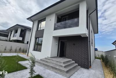 Casă cu 5 camere cu Teren 352 Mp în Central