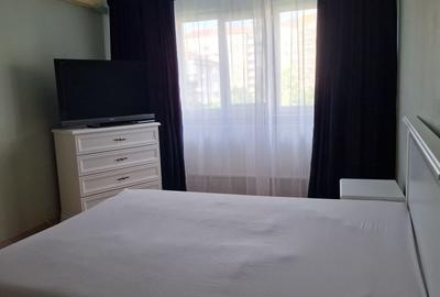Apartament cu 3 camere decomandat în Decebal