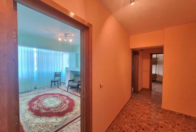 Apartament cu 3 camere decomandat în Narcisa - 7