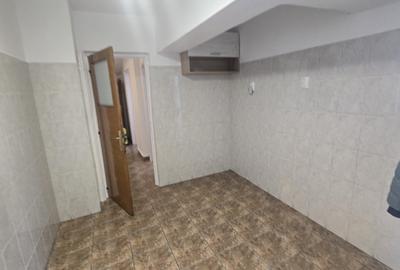 Apartament cu 5 camere semidecomandat în P-ța Unirii - 5