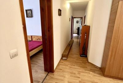Apartament cu 4 camere decomandat în Central