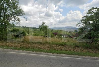 Teren de 2000 mp, în Central