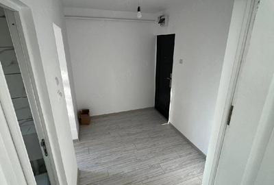 Apartament cu 2 camere nedecomandat în Micro 19