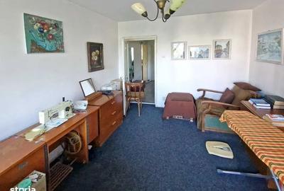 Apartament cu 3 camere semidecomandat în Giulești
