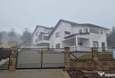 Casă cu 4 camere cu Canalizare în Stolna - 2
